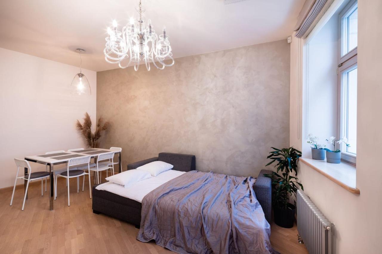 Appartement Old Two Bedroom With 2 Bathrooms *