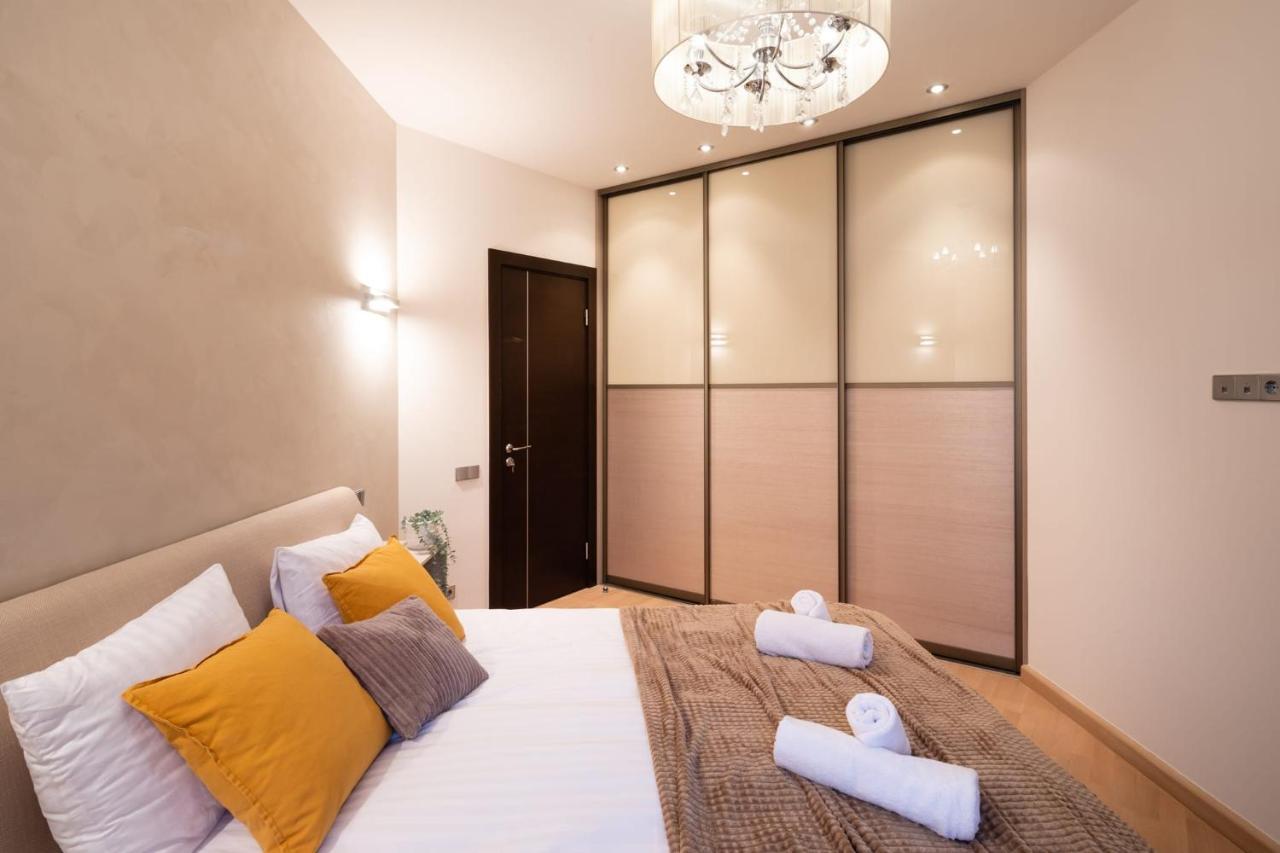 Appartement Old Two Bedroom With 2 Bathrooms