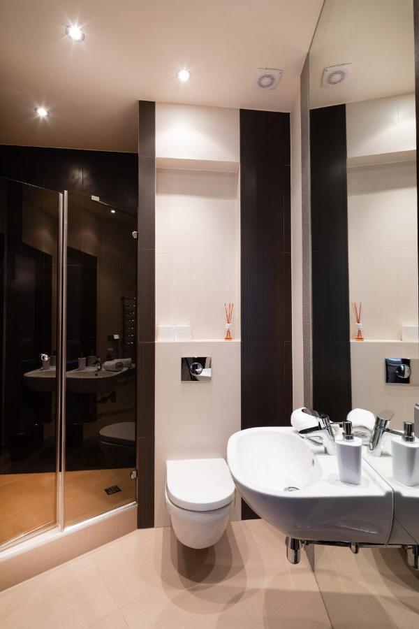 Old Two Bedroom With 2 Bathrooms Appartement *