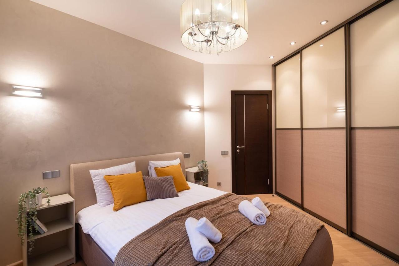 Appartement Old Two Bedroom With 2 Bathrooms
