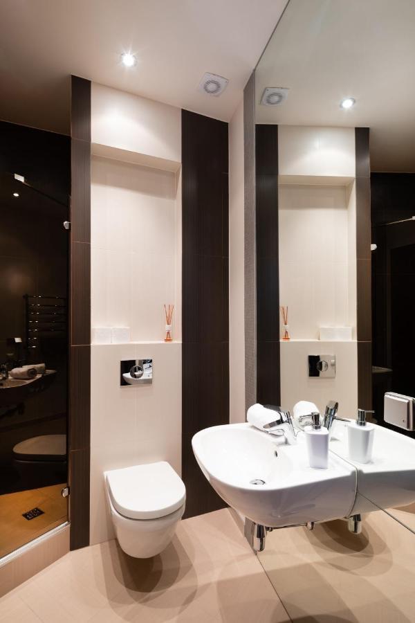 Old Two Bedroom With 2 Bathrooms Appartement *